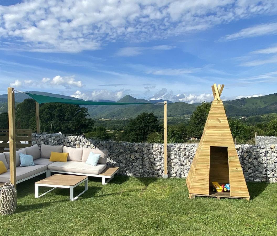 Villa Jacuzzi, Terrain De Petanque Et Aire De Jeux Vue Sur Les Pyrenees Seilhan Ngoại thất bức ảnh
